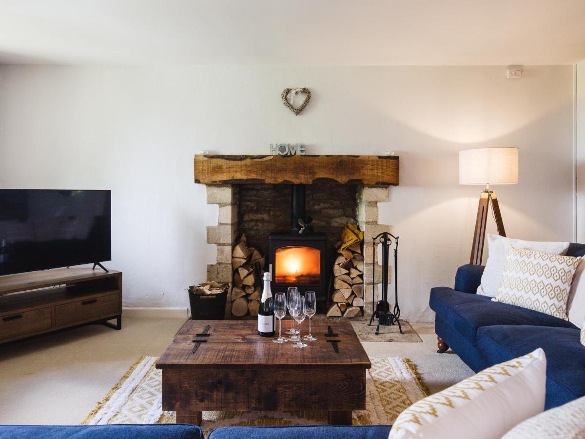 Field View Villa Cirencester Buitenkant foto